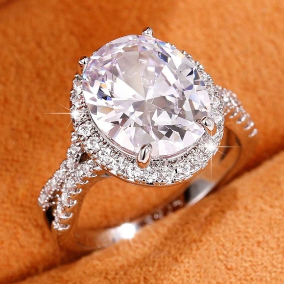 Jewelry - NEW Oval Halo 5.05 CT CZ Ring Size 10